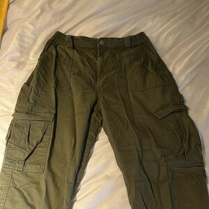 Green Cargo / Carpenter Pants - Worn a handful of times | Medium 🌿